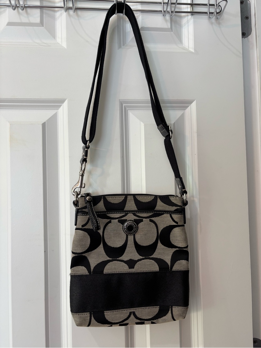 Coach Signature Monogram Canvas Crossbody Bag in Black / Gray Strap - EUC! - Picture 2 of 10